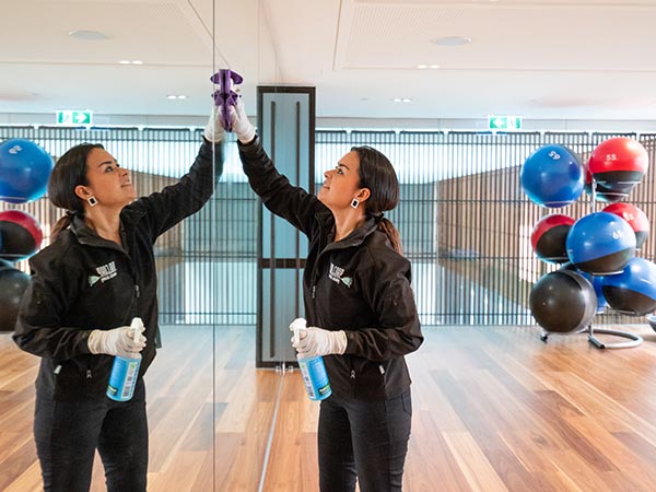 sprzatanie silowni klubu fitness praca 2026