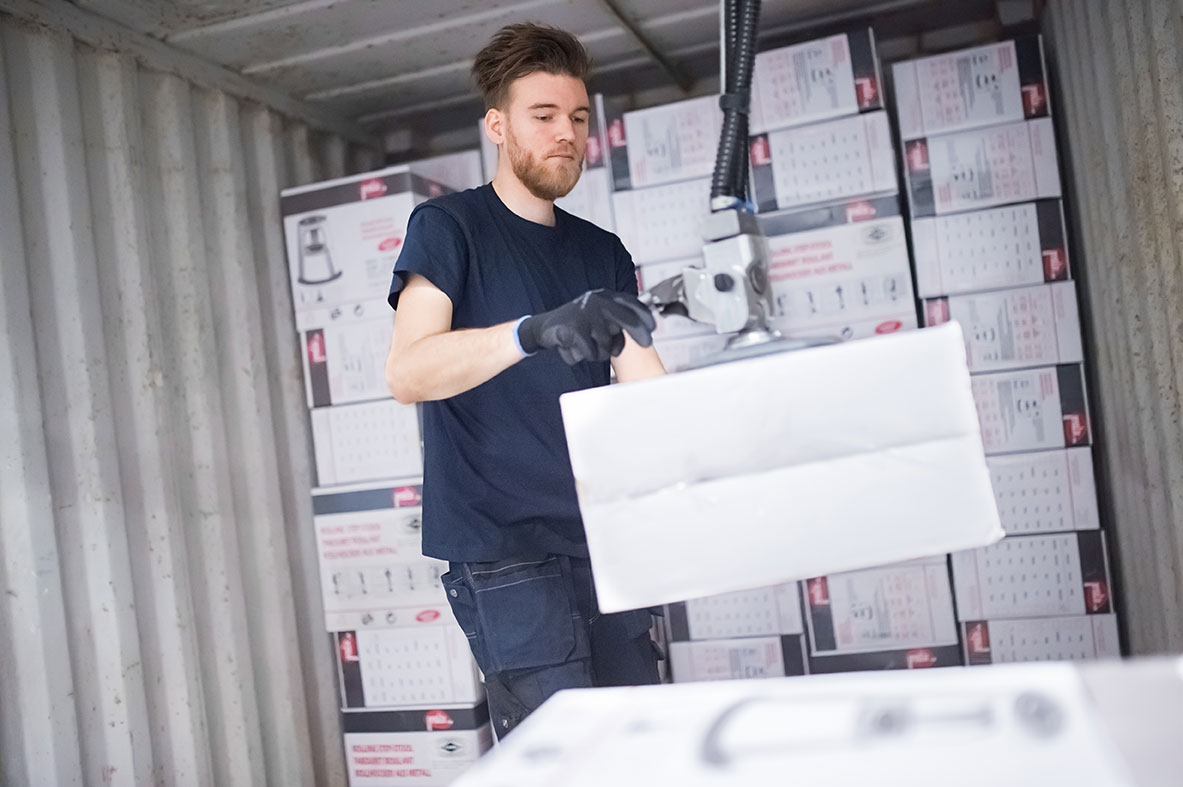 rozladunek kontenerow praca fizyczna Austria 2026