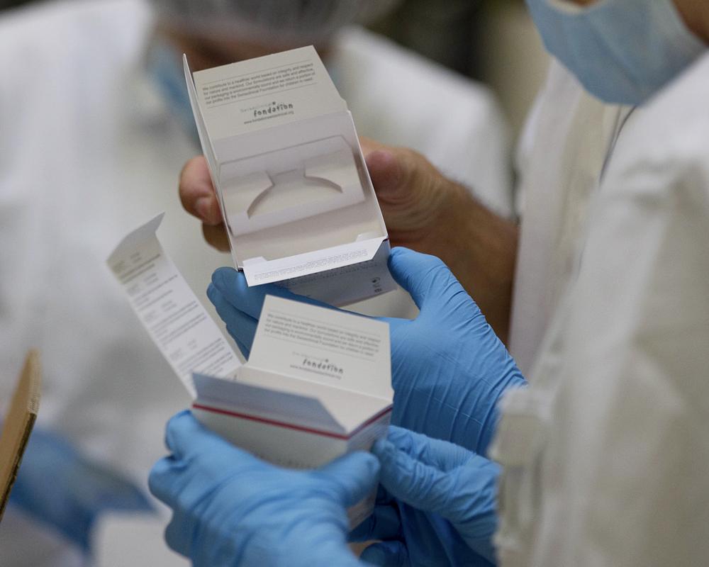 pakowanie kosmetykow do pudelek 2026