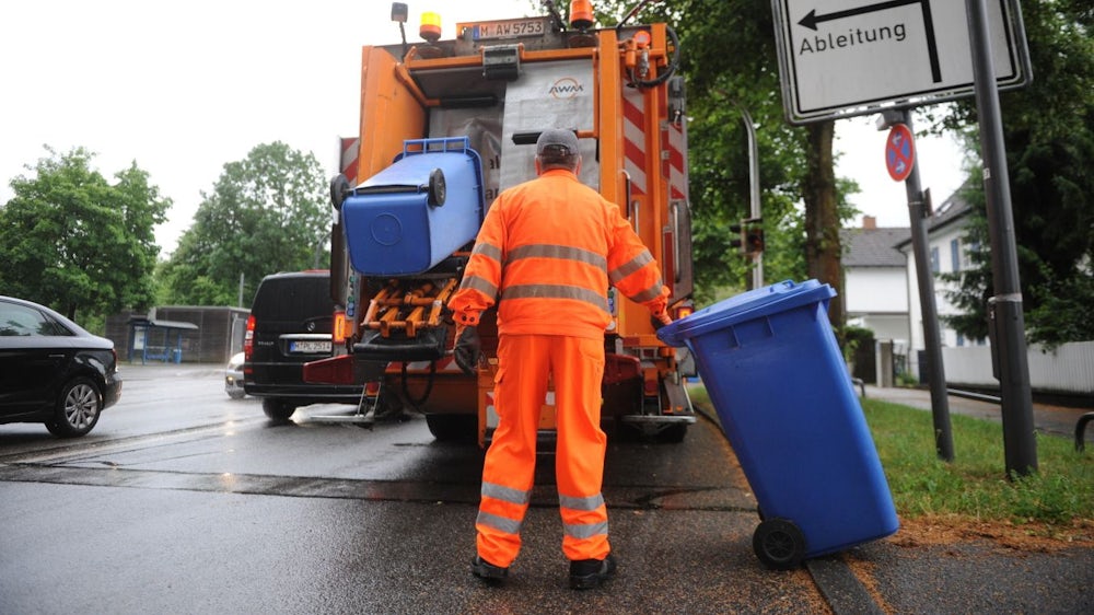 ładowacz na smieciarce smieciarz praca 2026